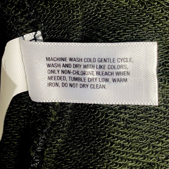 NWOT Solid Black Gap 3/4 Sleeve Back Zipper Shirt Size Small - Picture 10 of 11